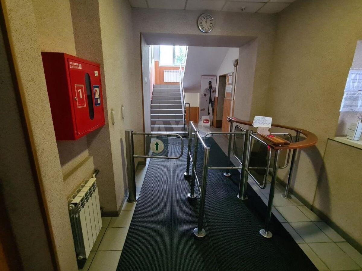 Office vul. Vasylenka Mykoly 21, 1686m2587323