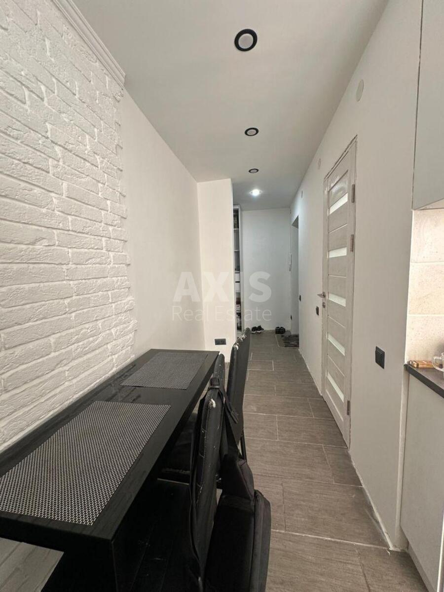1k apartment vul. Jaltyns'ka 5Б5891511