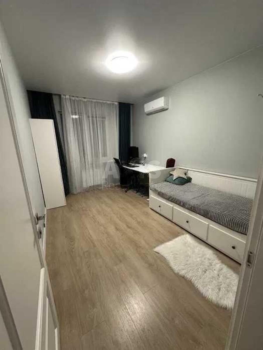 3k apartment vul. Novopol'ova 27