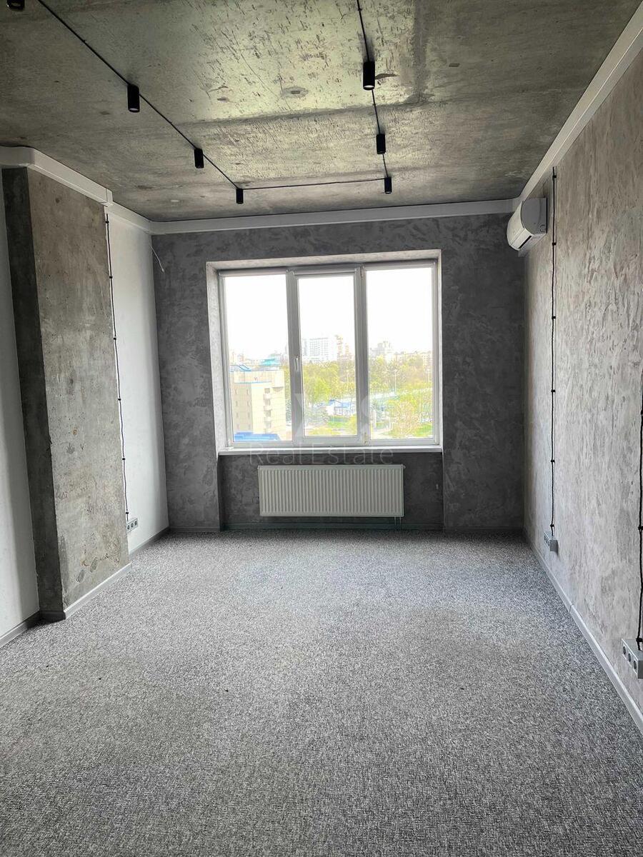 Office vul. Barbjusa Anri 5В, 68m2