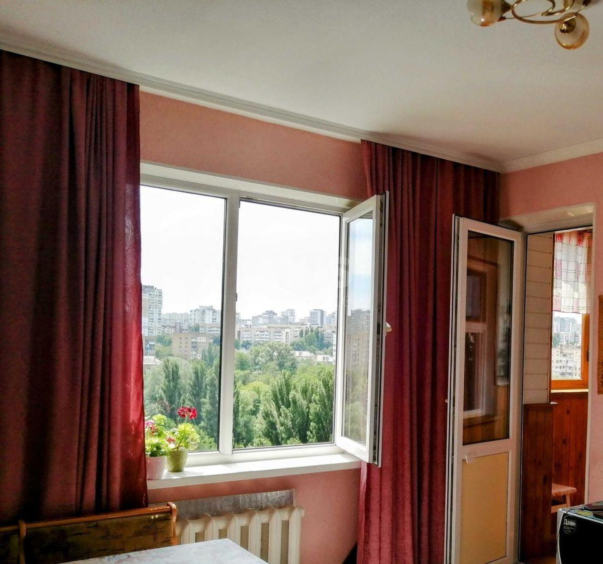 2к квартира ул. Вышгородская 450