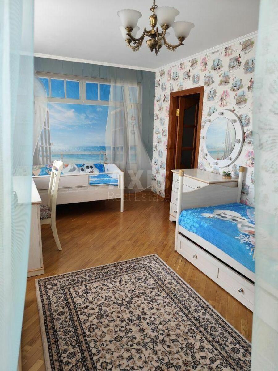 3к квартира пр-т Героев Сталинграда 24А10