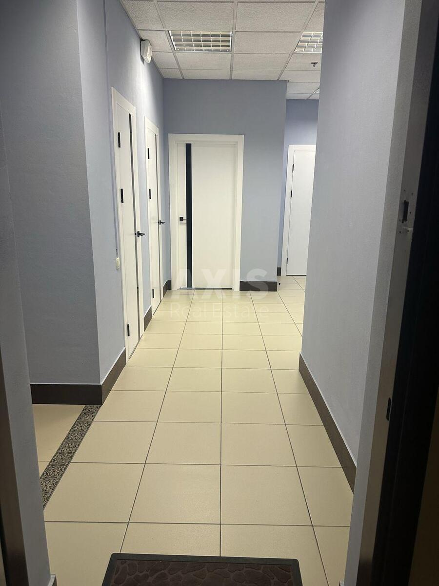 Office vul. Glybochyc'ka 32, 83m20