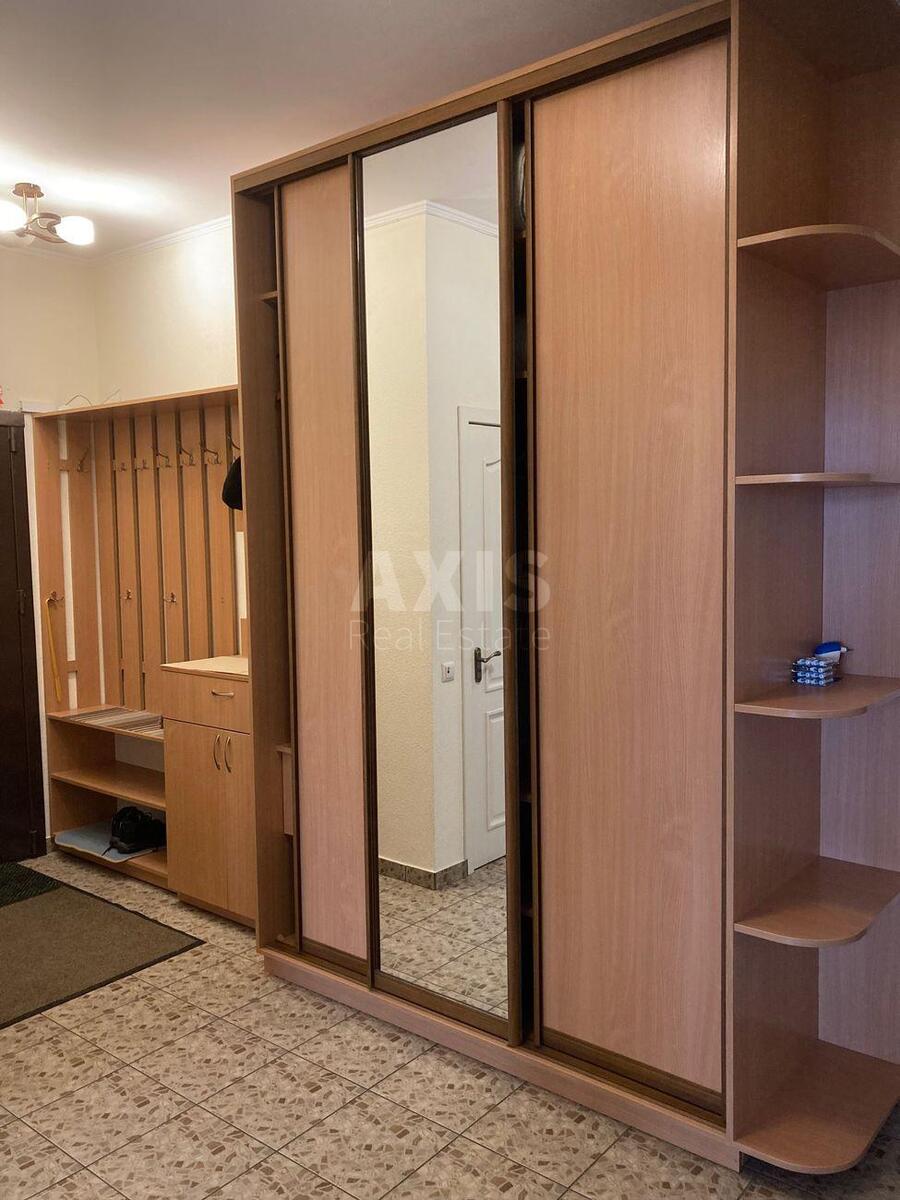 2k apartment vul. Jevgena Konoval'cja 36В12