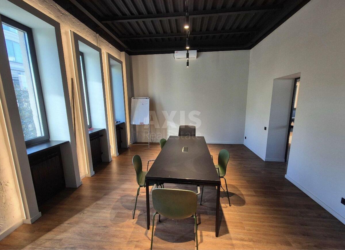 Office vul. Franka Ivana 9, 250m2607032