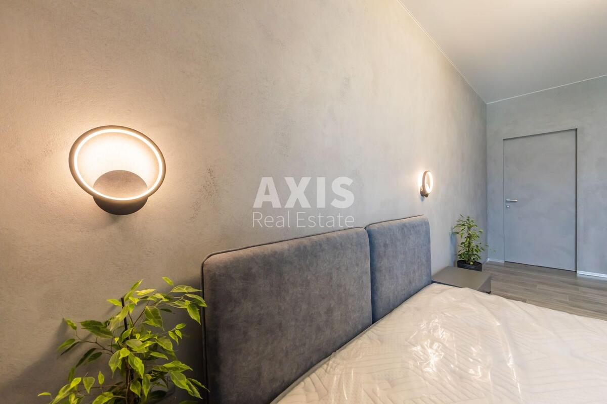 4k apartment pr-t Berestejskij 11584535