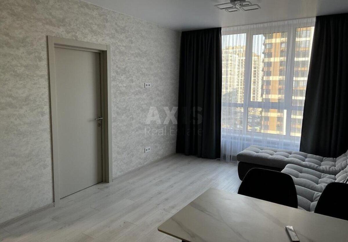 1k apartment vul. Rodyny Kristeriv 160