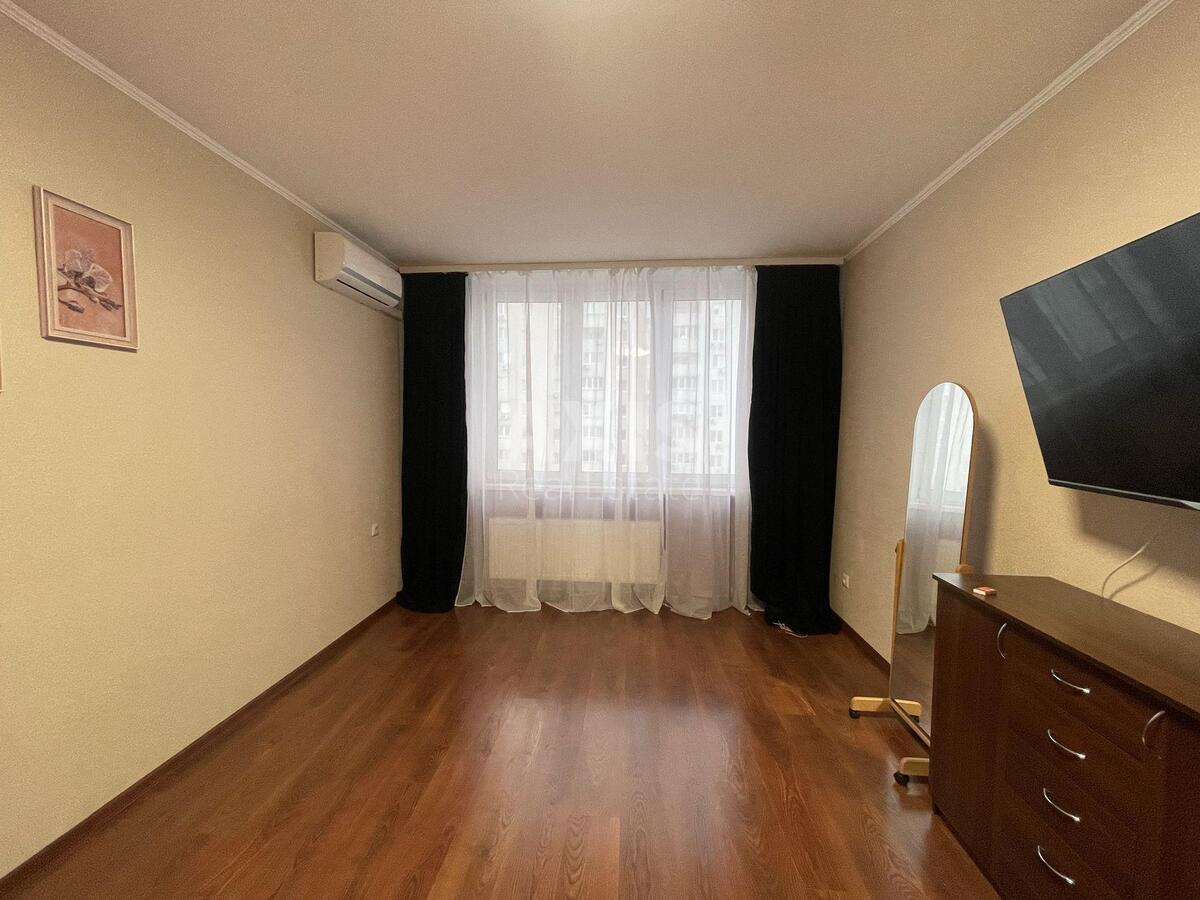 1k apartment vul. Urlivs'ka 406