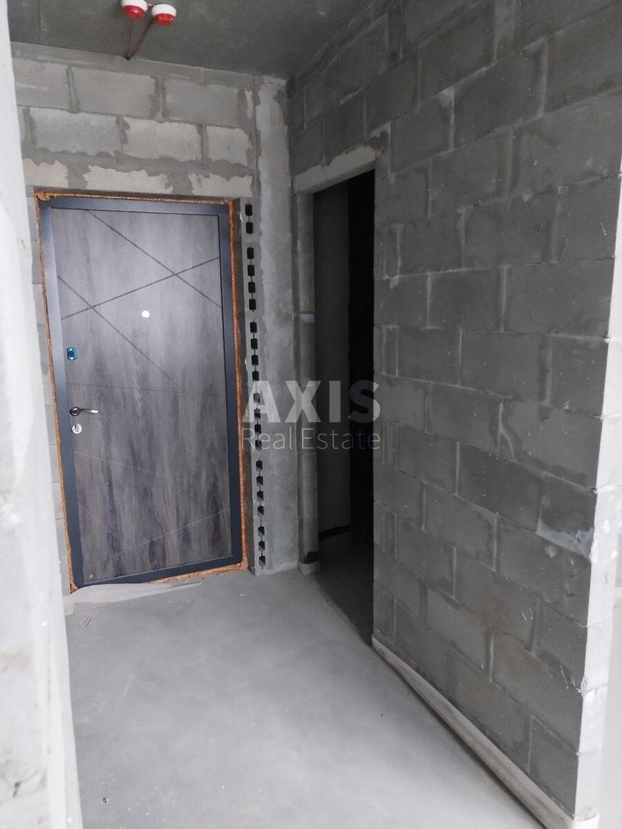 1k apartment vul. Revuc'kogo 4Б0