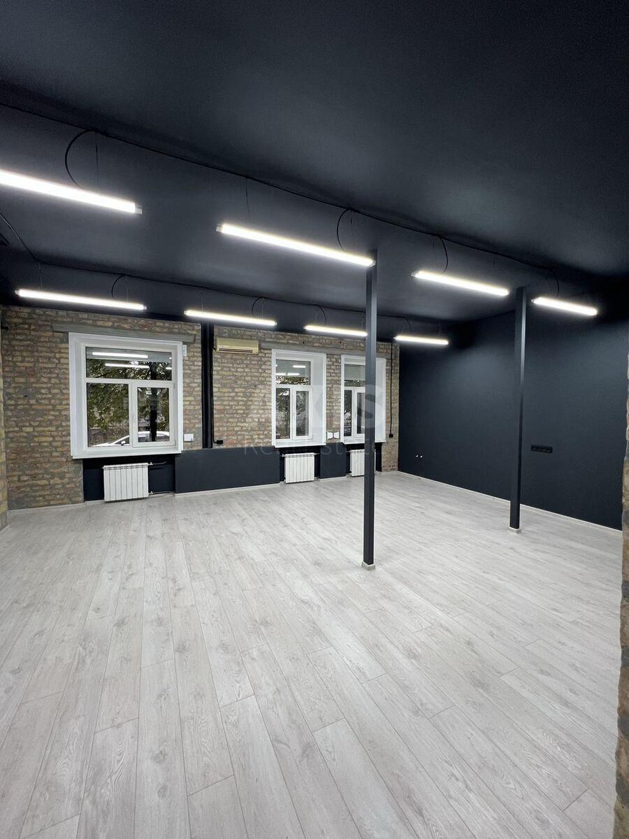 Office vul. Riznyc'ka 11, 130m2616525