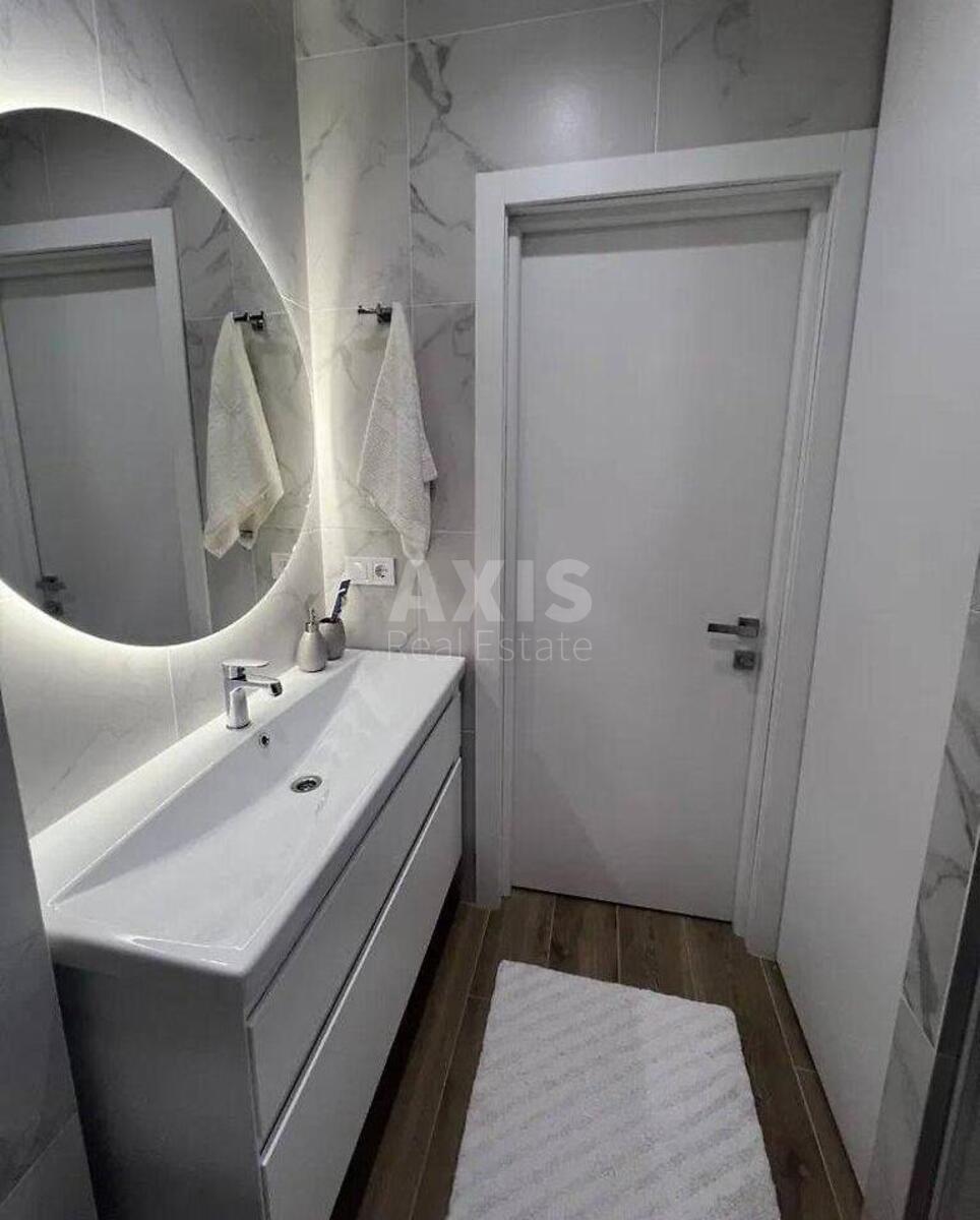 1k apartment vul. Saljutna 2Б5