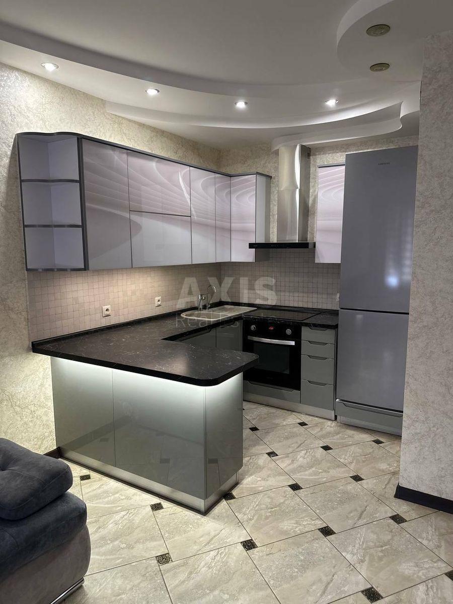 1k apartment nab. Dniprovs'ka 184