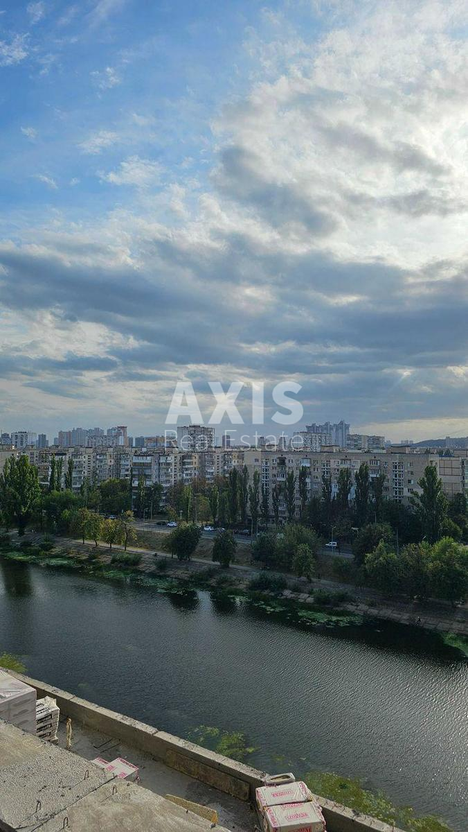 1k apartment vul. Sverstjuka Jevgena 545