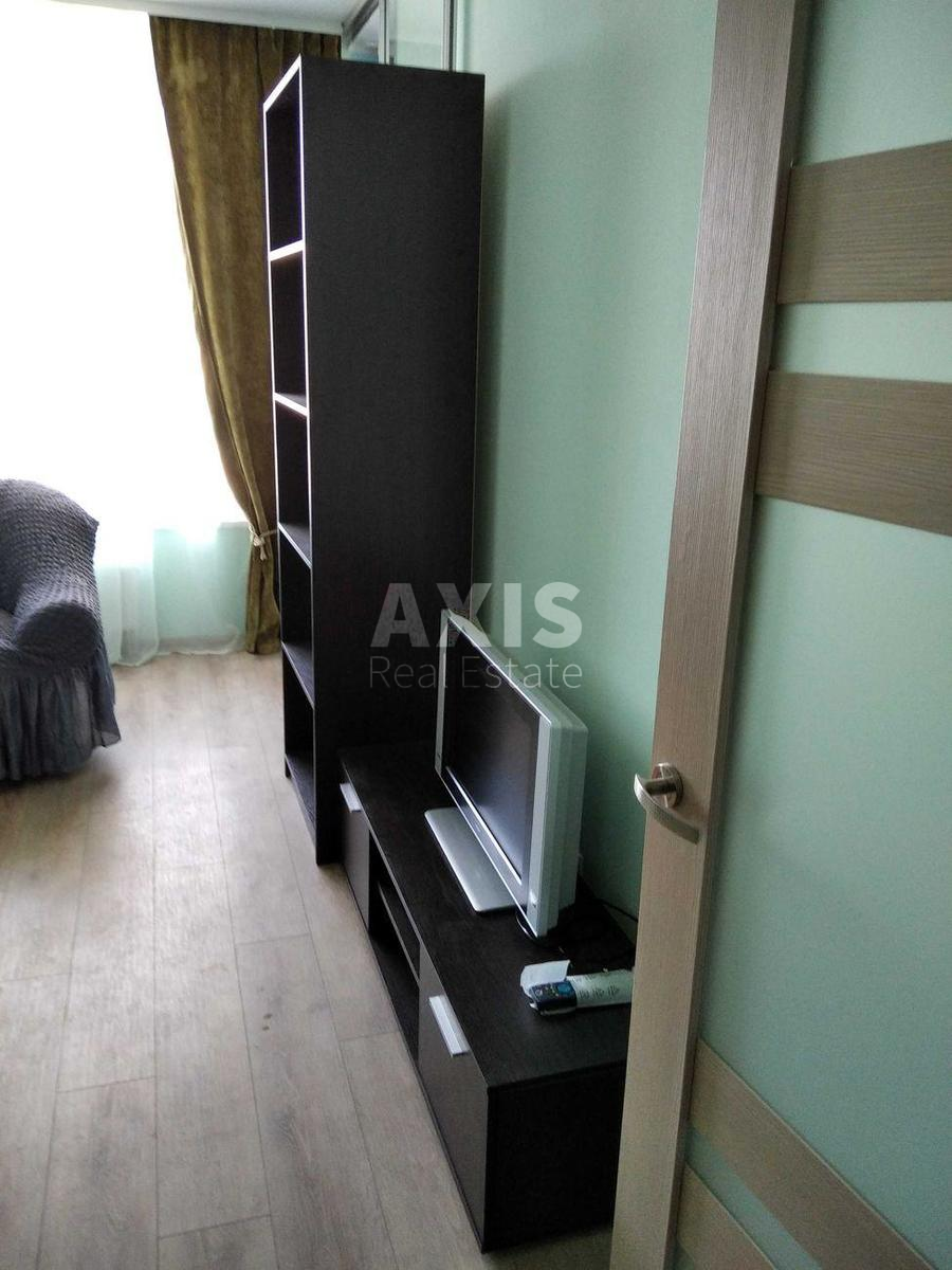2k apartment nab. Dniprovs'ka 11