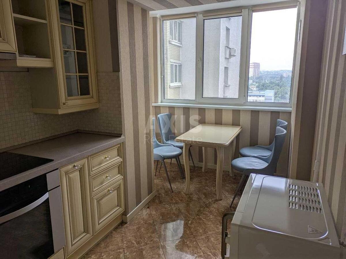 2k apartment vul. Antonovycha 1651