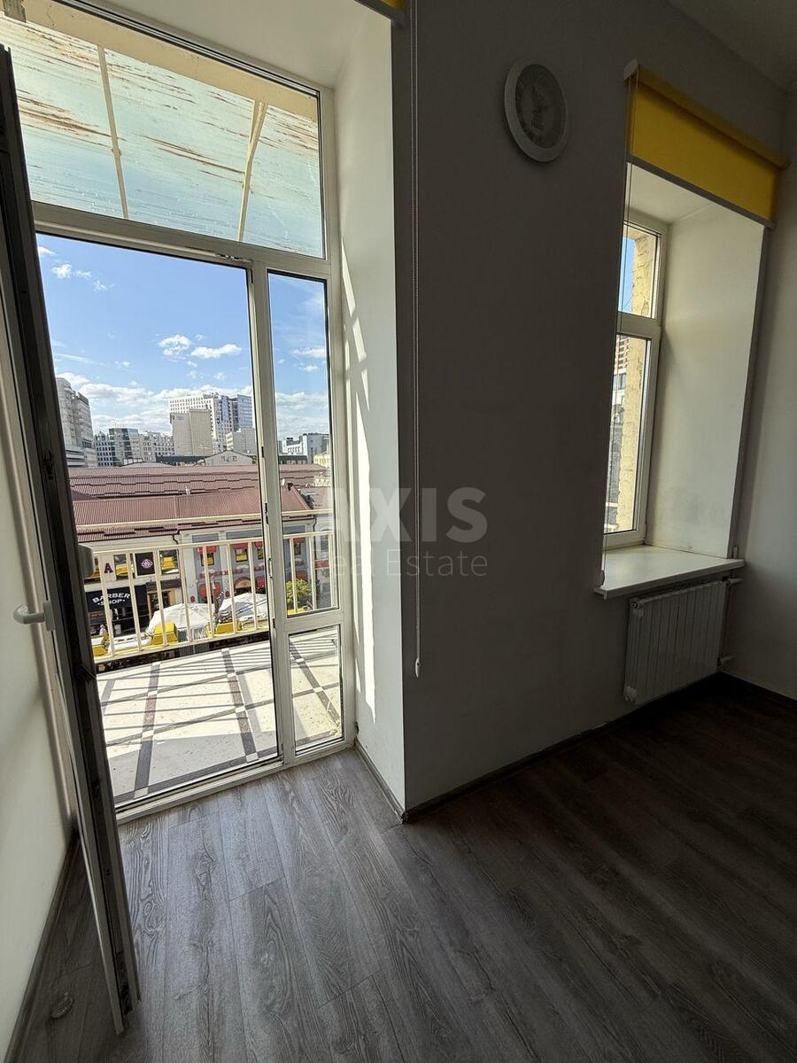 4k apartment vul. Antonovycha 475962511