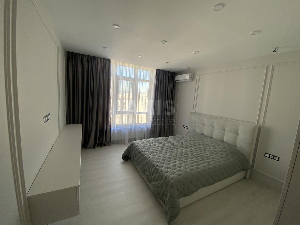 3k apartment vul. Oleny Pchilky 37