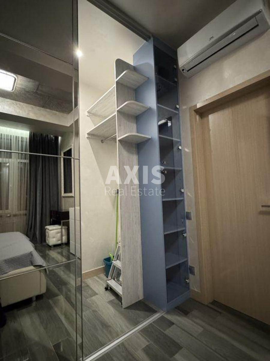 1k apartment vul. Dragomyrova Myhajla 188