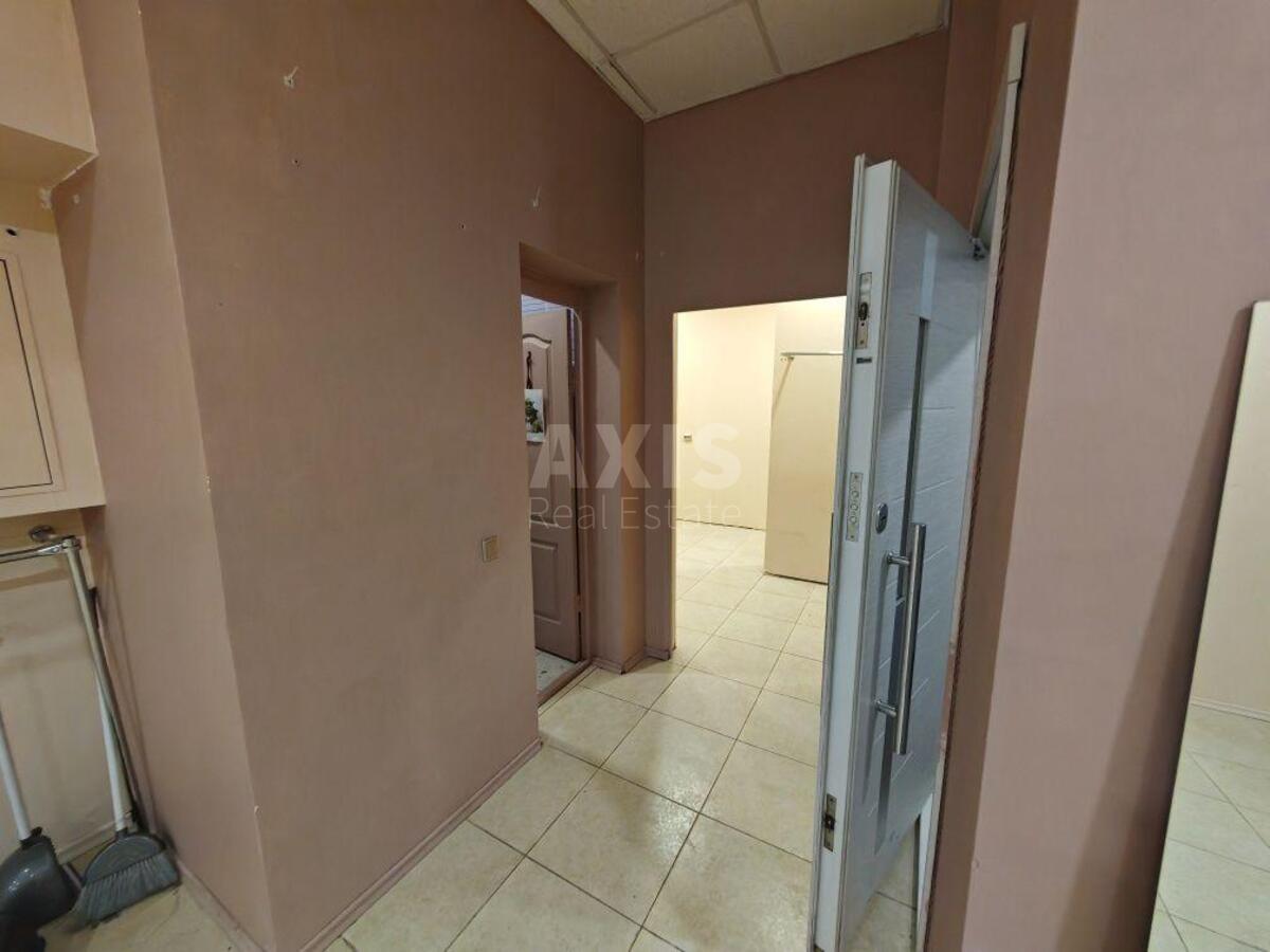 Trade object vul. Amosova Mykoly 4, 110m2553586