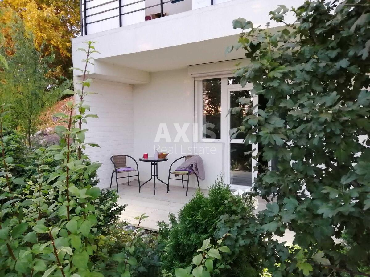 1k apartment vul. Majkops'ka 1А546859