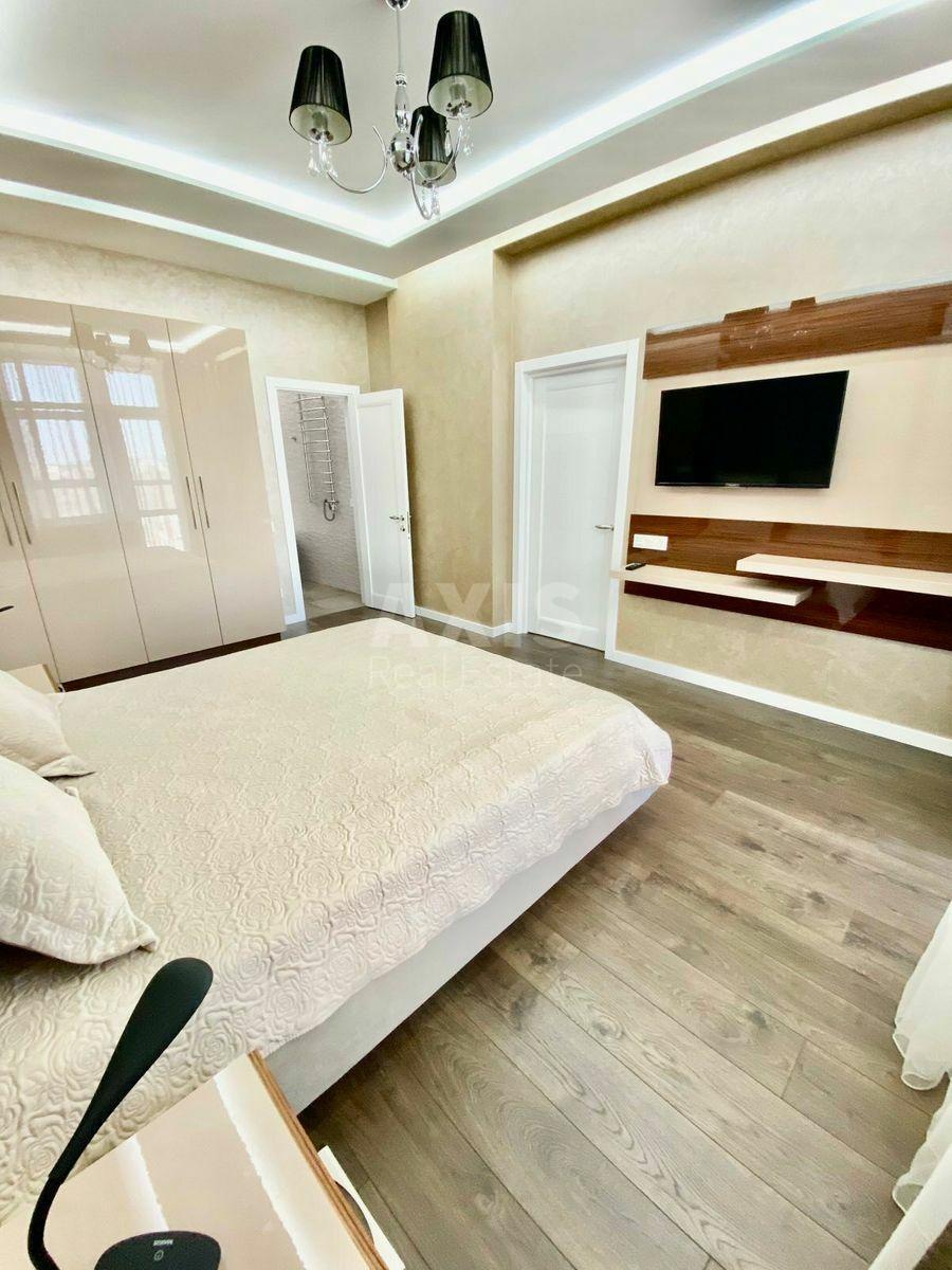 2k apartment vul. Dragomyrova Myhajla 20А3
