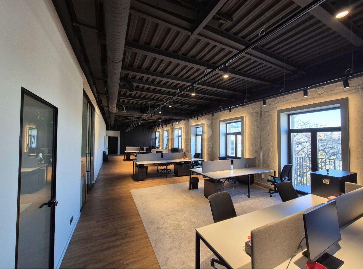 Office vul. Franka Ivana 9, 250m260703