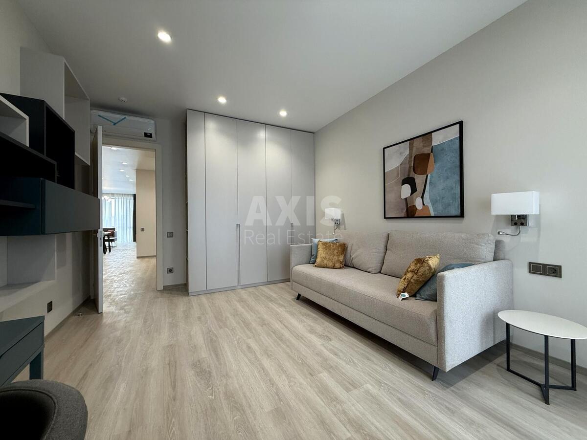 4k apartment vul. Antonovycha 118/9610275