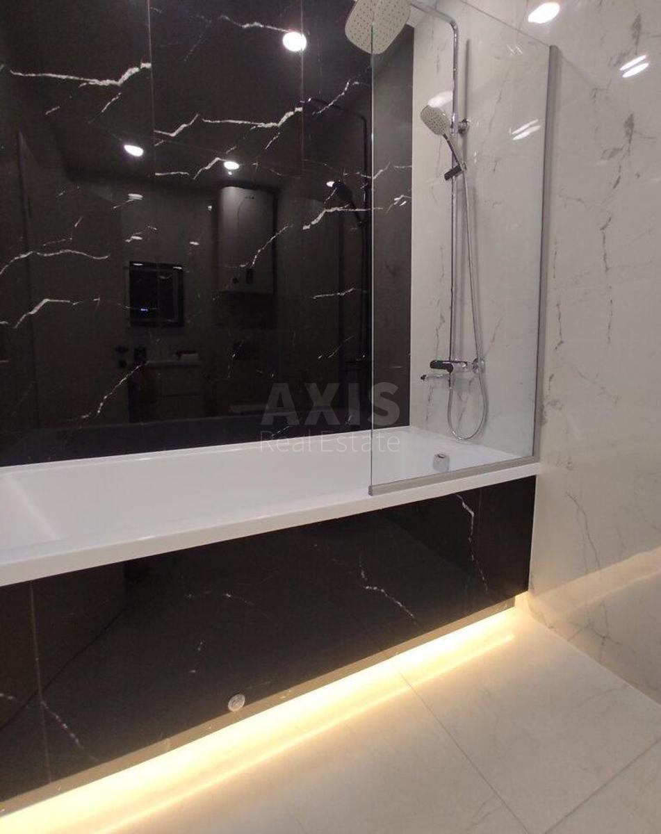2k apartment vul. Oleksandra Olesja 75