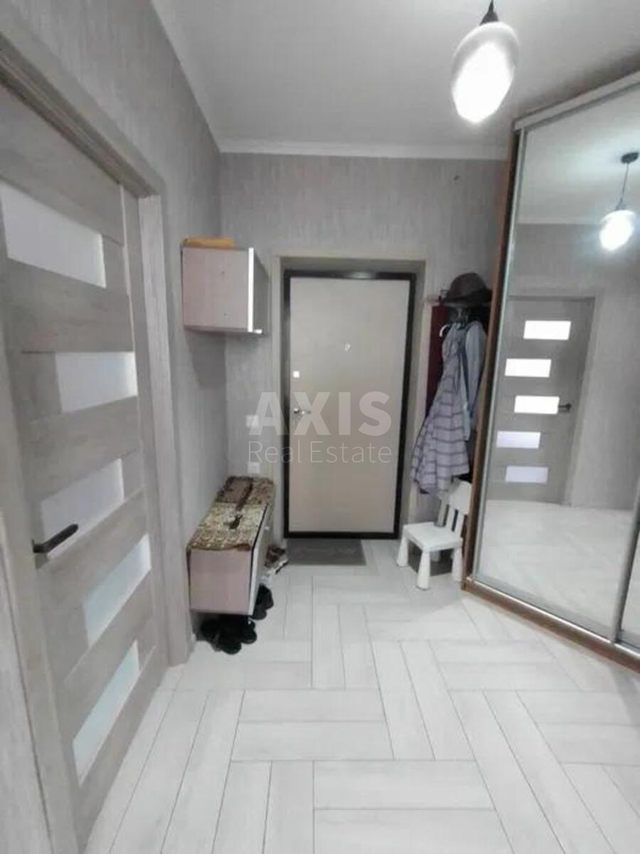 1k apartment vul. Radystiv 40/45