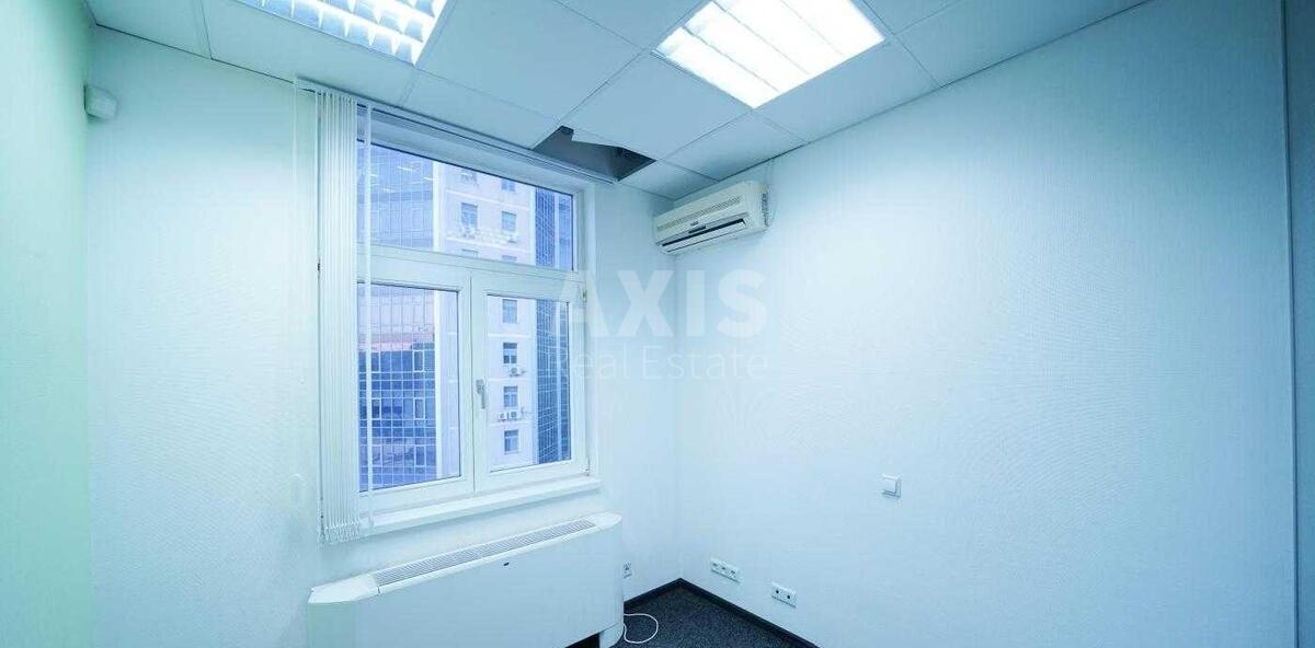 Office vul. Velyka Vasyl'kivs'ka 72, 345m25