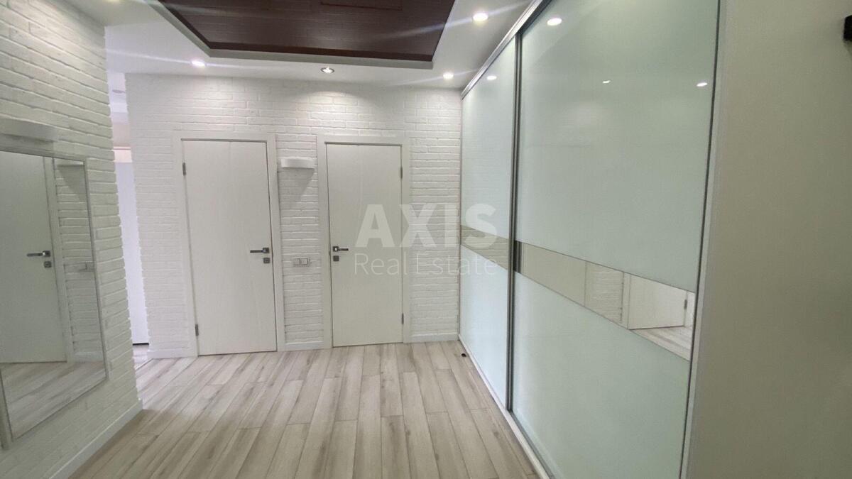 2к квартира ул. Драгоманова 23