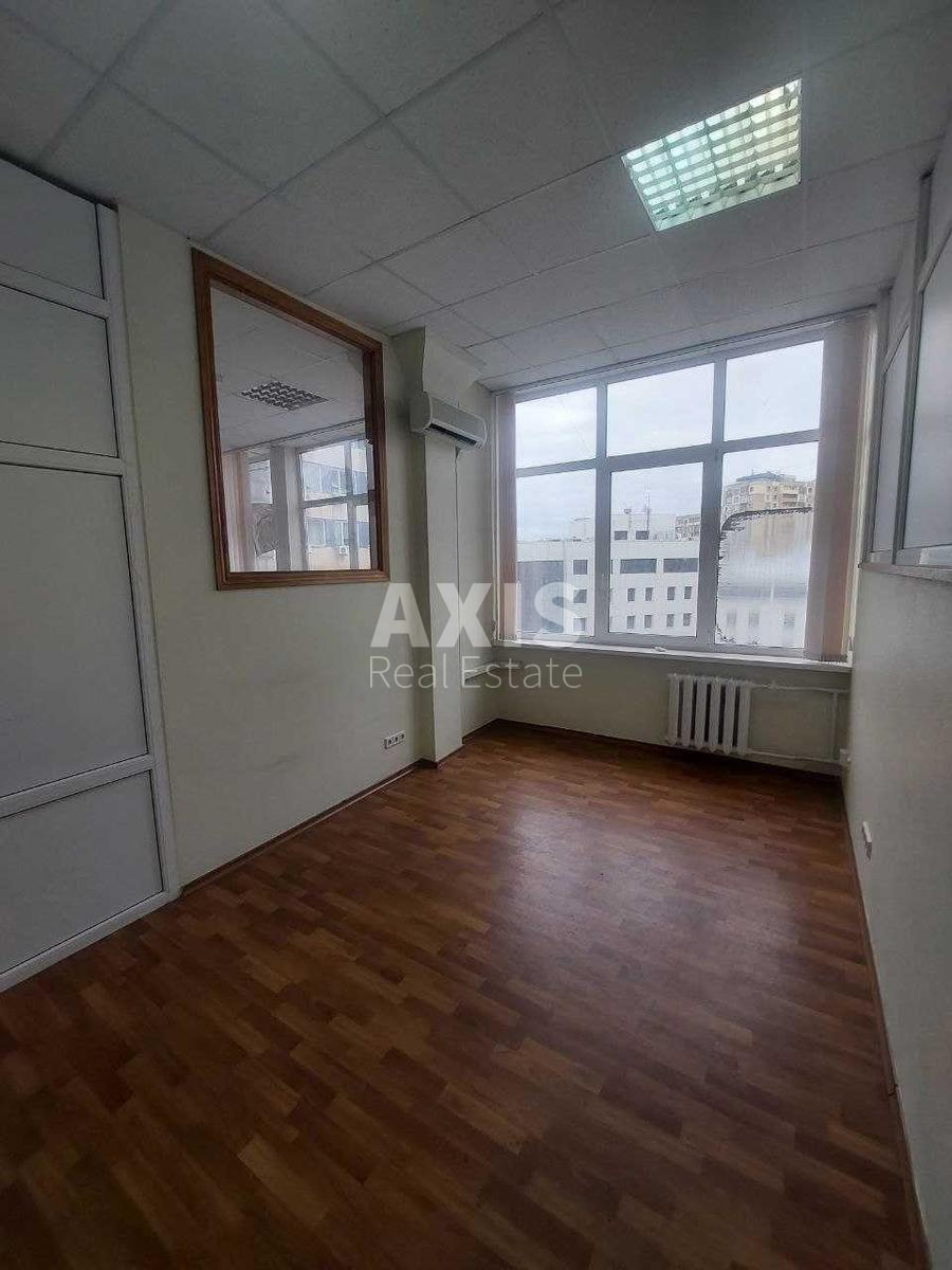 Офіс вул. Євгена Коновальця 32Б, 50м2
