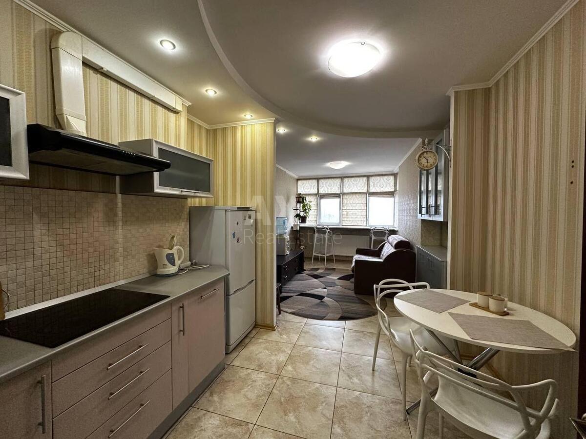 1k apartment pr-t Lobanovs'kogo 4А