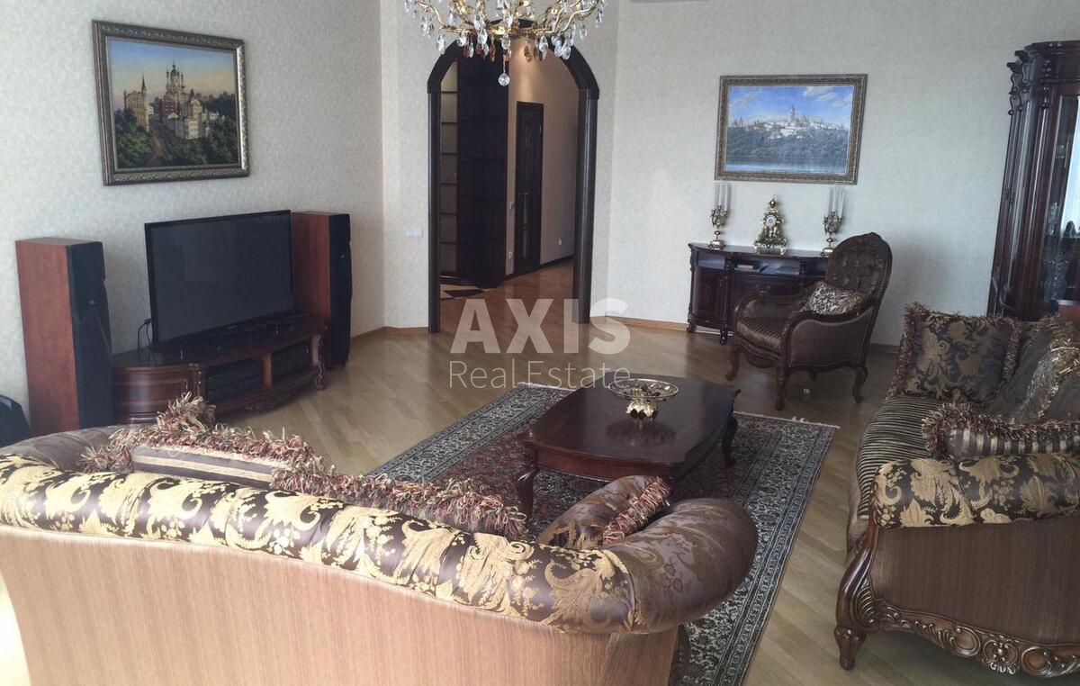 3k apartment vul. Moldavs'ka 22
