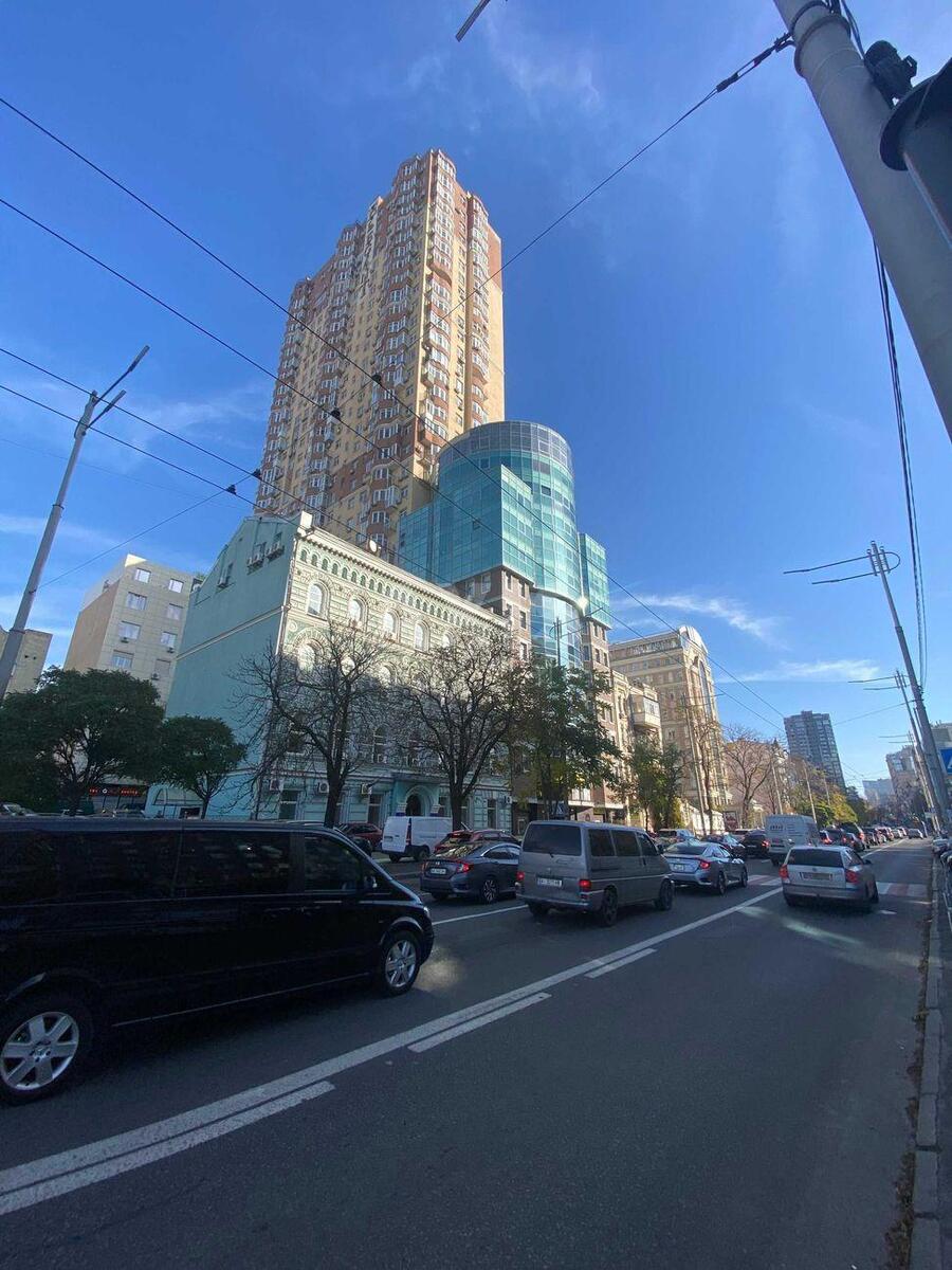 Объект торговли ул. Жилянская 118, 126м263535