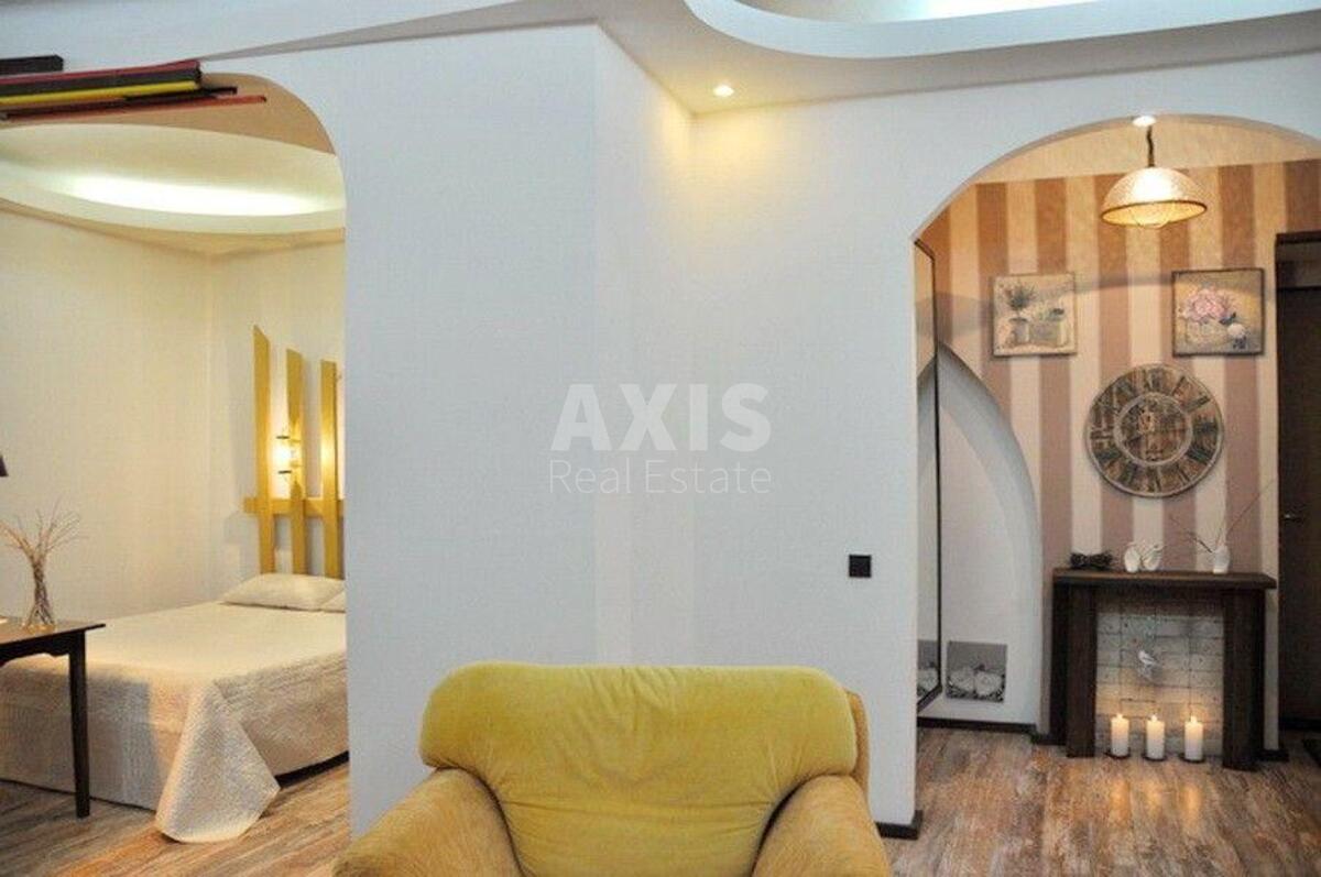 2k apartment vul. Grushevs'kogo Myhajla 28/23