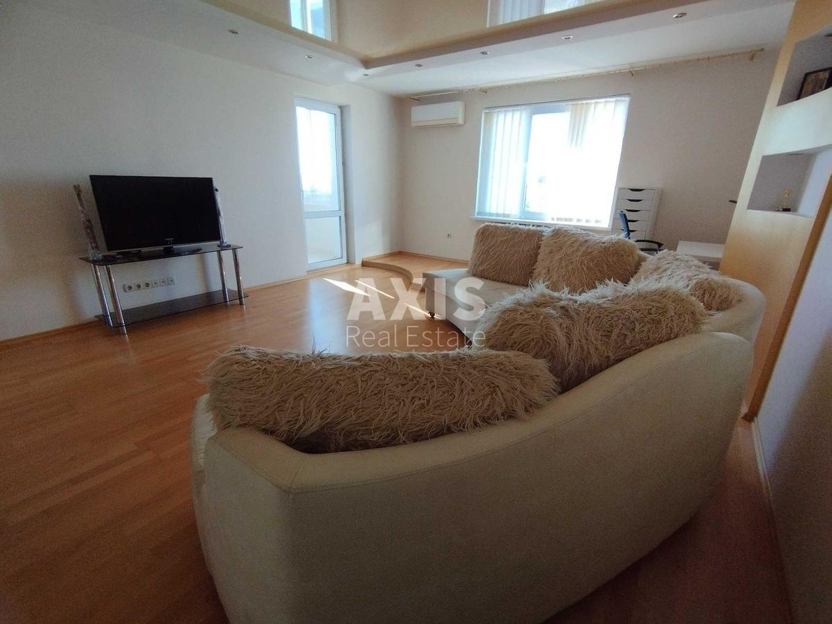 4k apartment bul. Darnyc'kyj 8430471