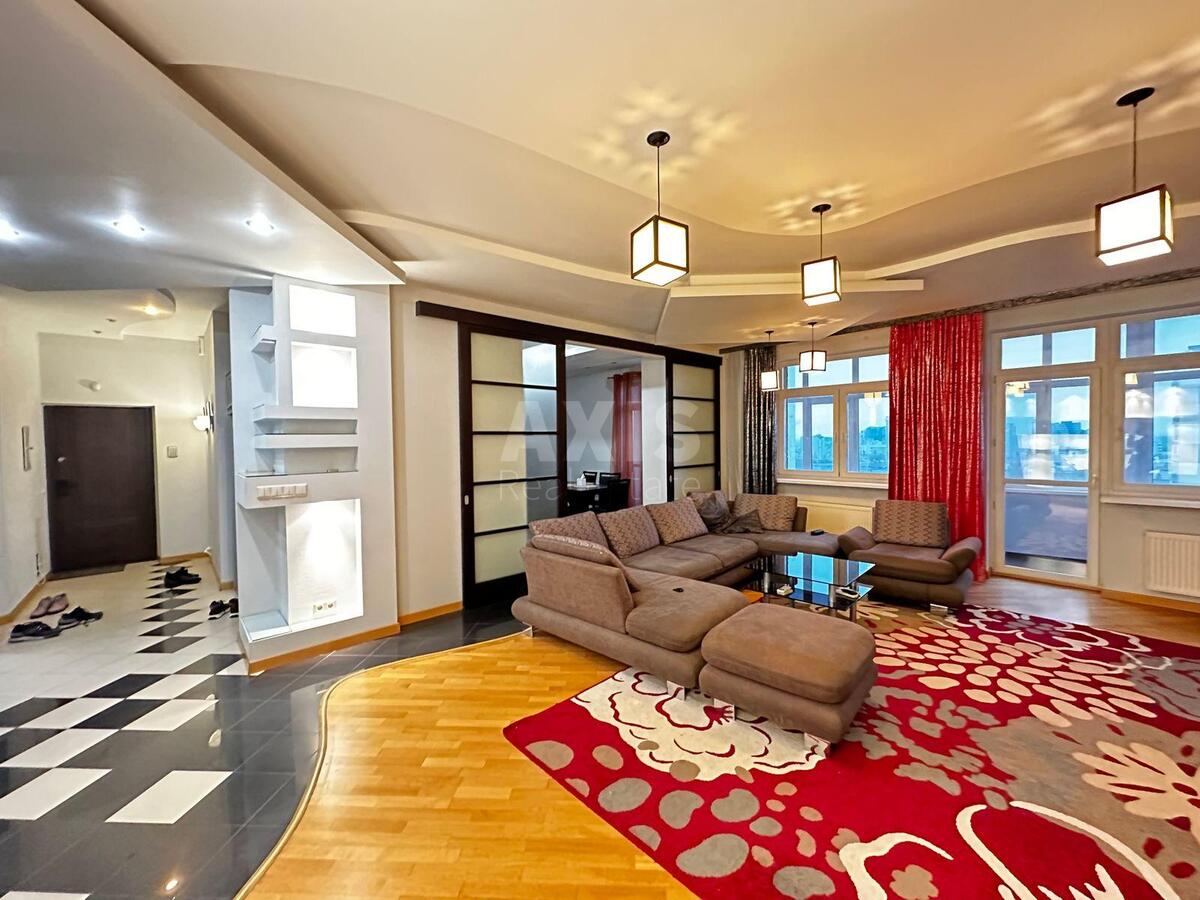 3k apartment vul. Jevgena Konoval'cja 36Б4