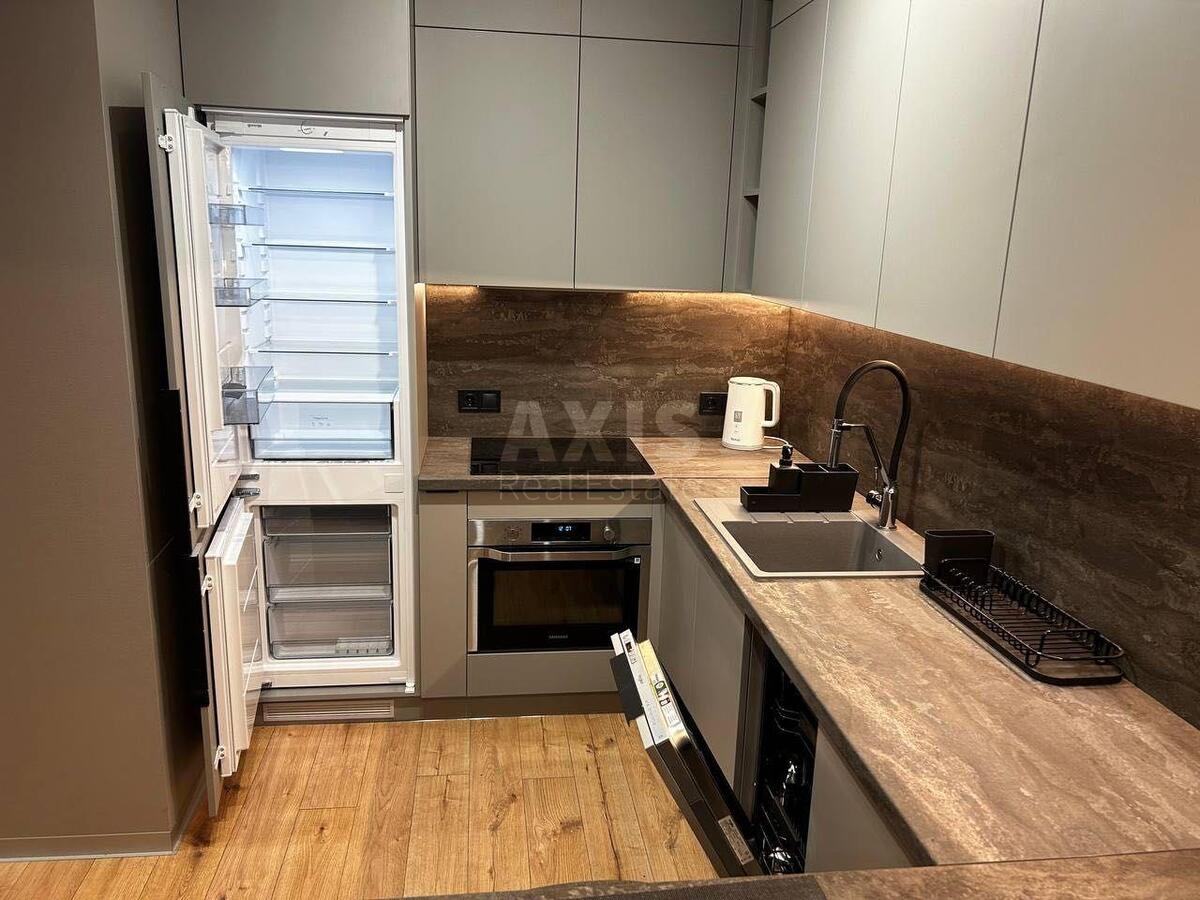 1k apartment pr-t Komarova Kosmonavta 9Б2