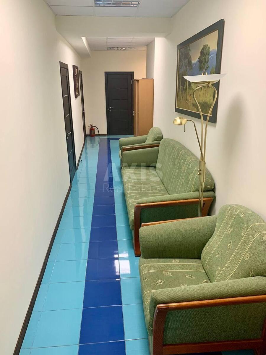 Office vul. Obolons'ka naberezhna 1, 25m28