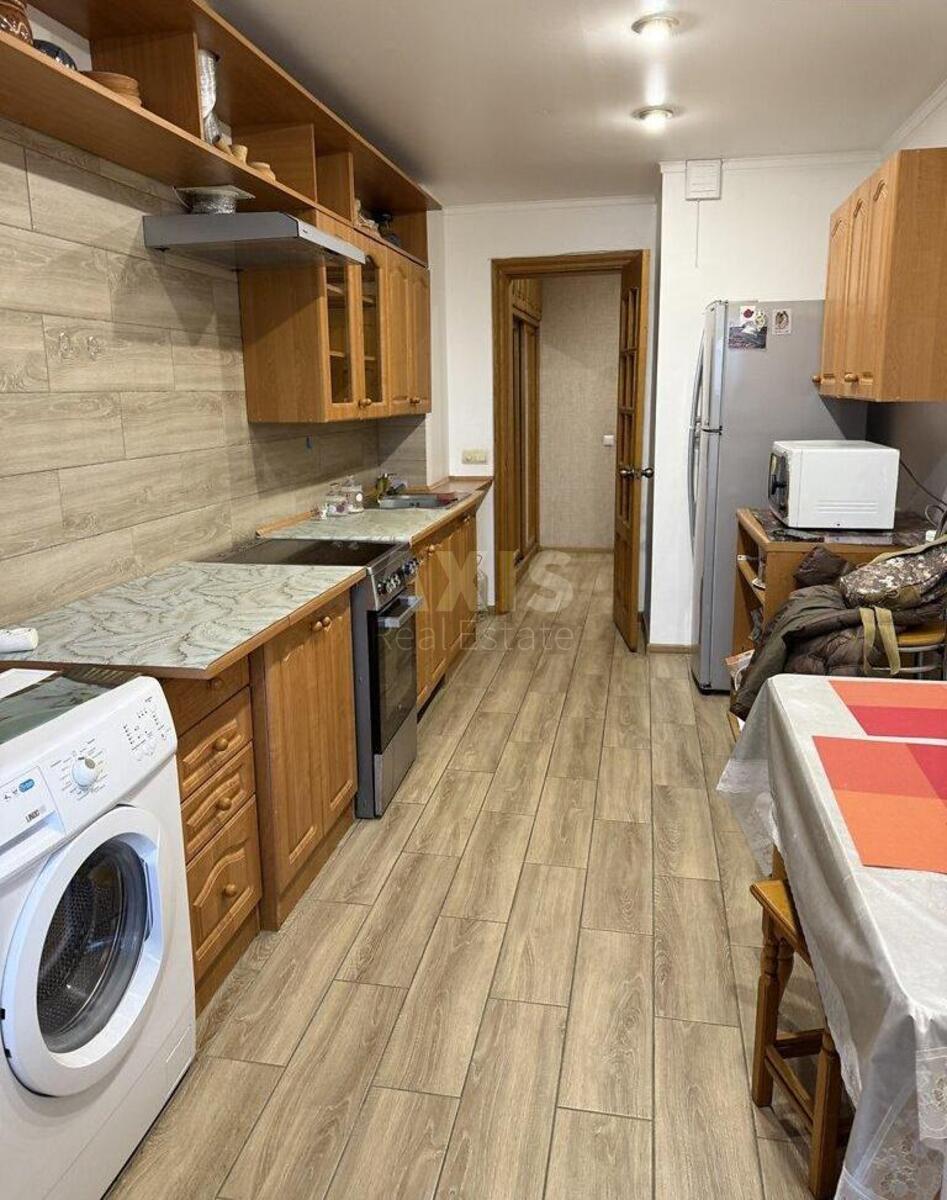 1k apartment vul. Voskresens'ka 14