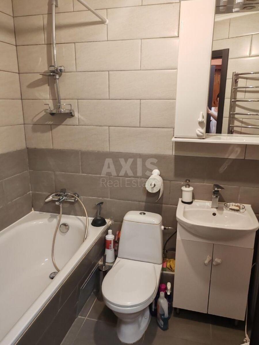 2k apartment uzv. Klovs'kyj 14Б4