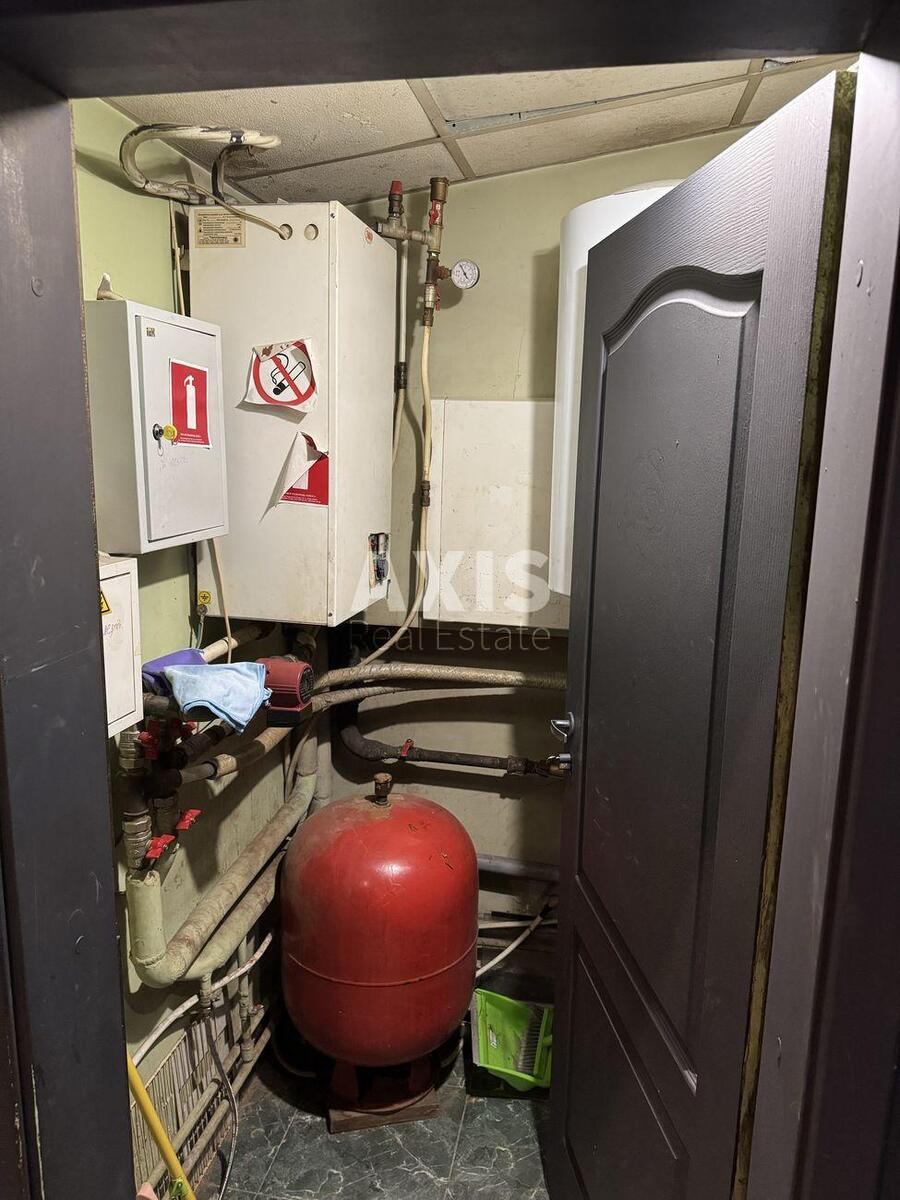 Объект торговли ул. Сверстюка Евгения 1В, 106м2556985