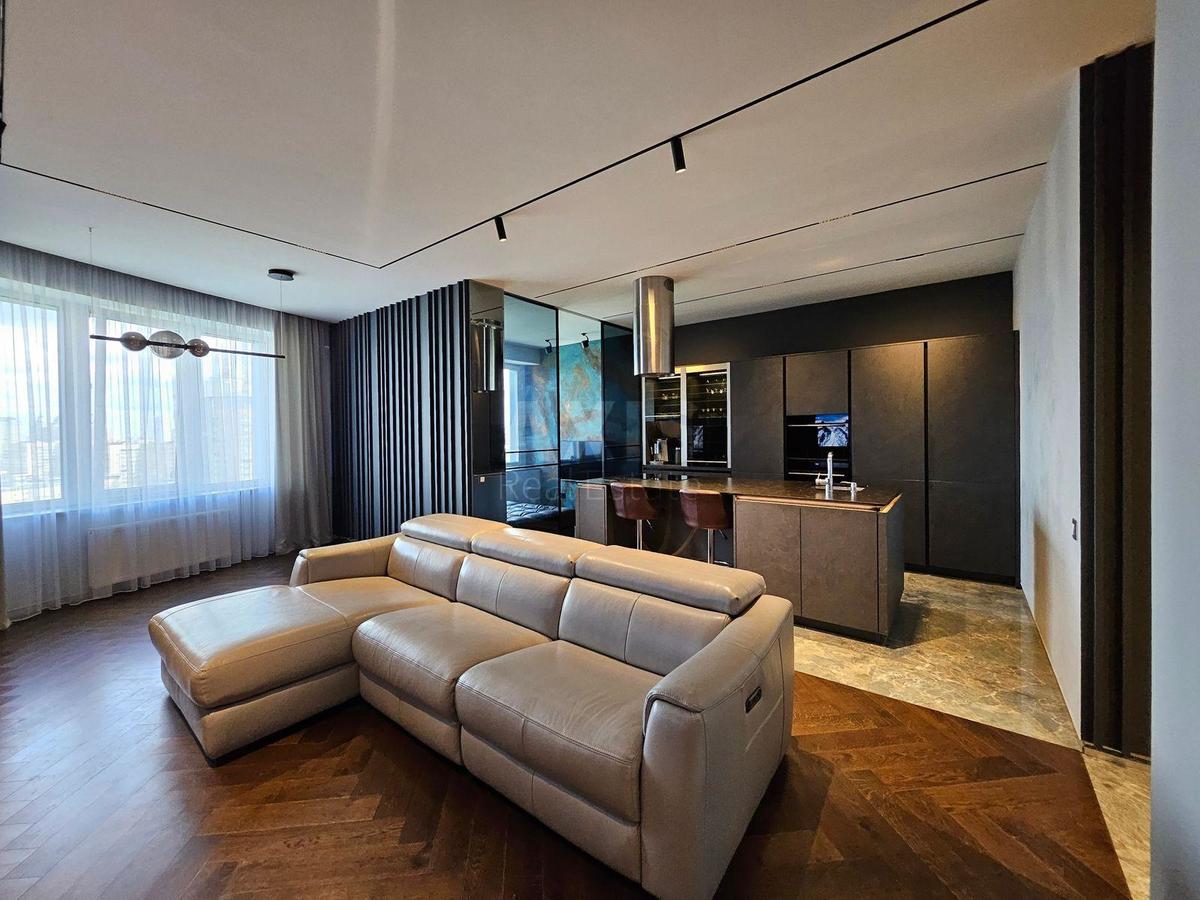 4k apartment vul. Mykil's'ko-Slobids'ka 3А2