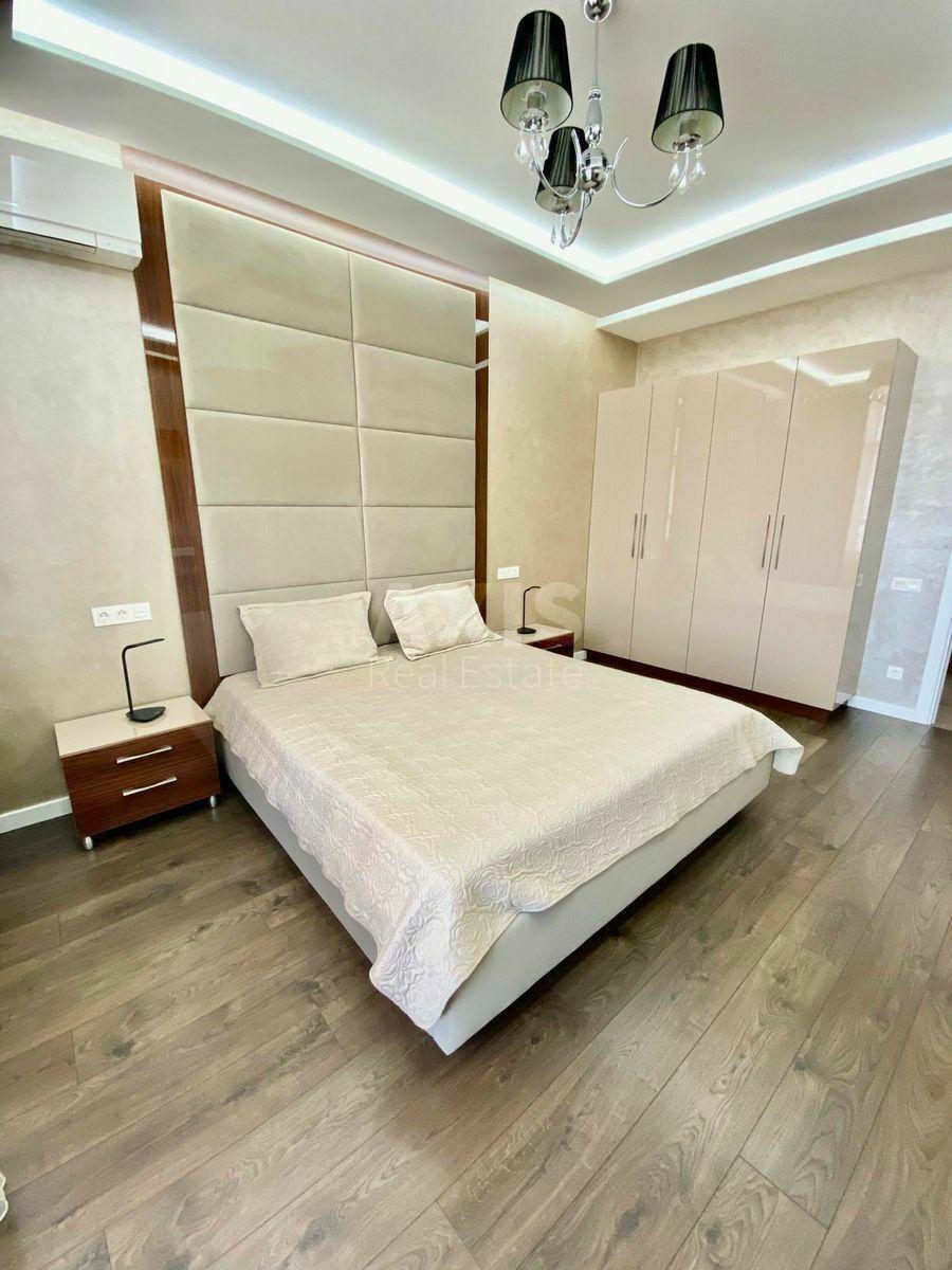 2k apartment vul. Dragomyrova Myhajla 20А4