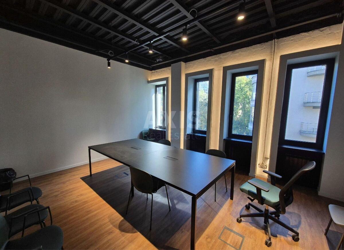 Office vul. Franka Ivana 9, 250m2607030