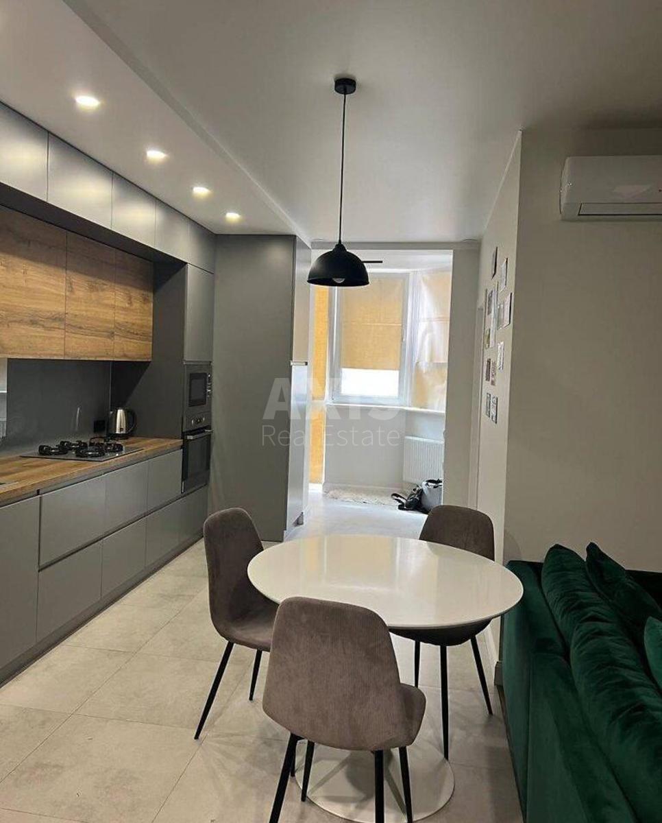 1k apartment vul. Glybochyc'ka 13/50