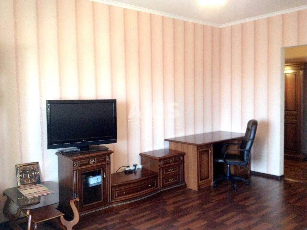 2к квартира ул. Дмитриевская 69570110