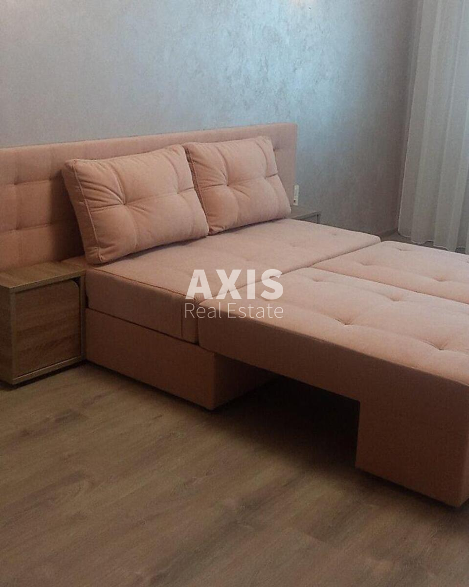 2k apartment vul. Lebedjeva Akademika 11