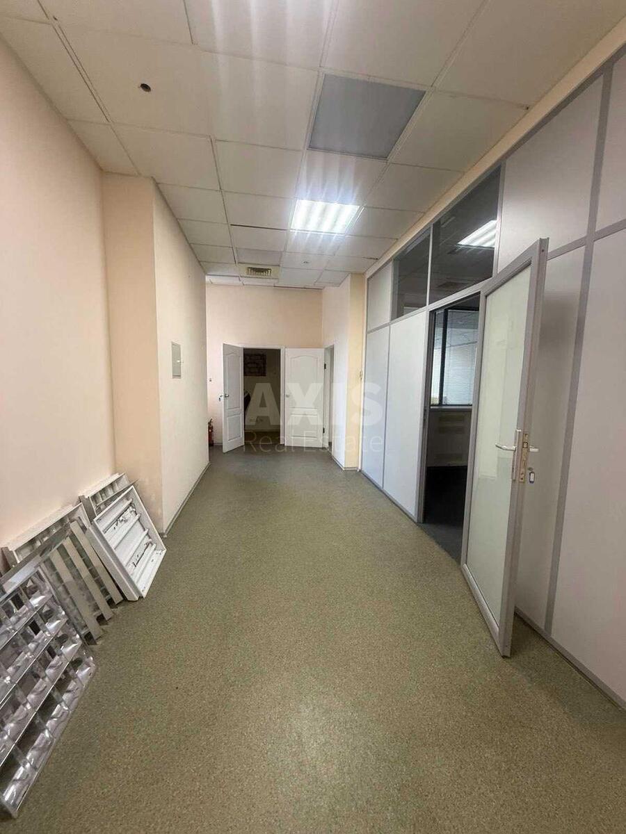 Office vul. Sverstjuka Jevgena 2Б, 362m26241513